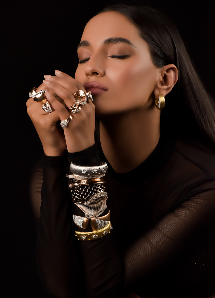 leos-mirror-img-banner5