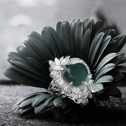 leos-mirror-creative-img24