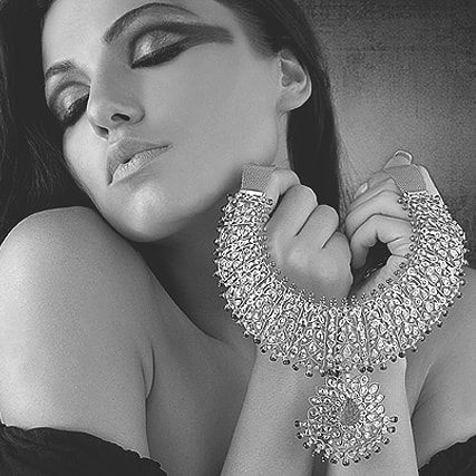 leos-mirror-creative-img18